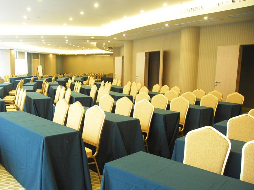 Days Inn Guangzhou Buitenkant foto