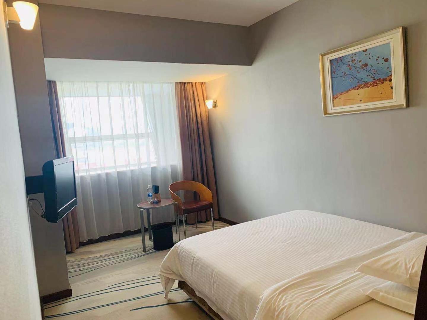 Days Inn Guangzhou Buitenkant foto